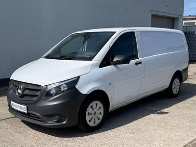 Usado Mercedes Vito 136 HP (100 kW) 2017 Branco Van