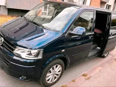 Gebraucht VW Multivan Match 179 PS (131 kW) 2012 Blau Van / Kleinbus