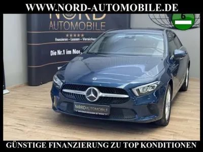 Gebraucht Mercedes A250 Style 218 PS (160 kW) 2022 Denimblau metallic (metallic) Limousine