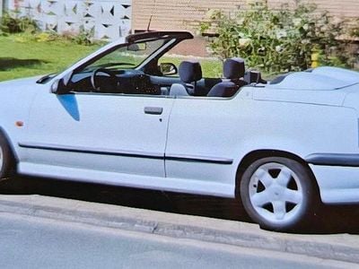 Weiß Gebraucht 1994 Renault R9 Limousine | 1.999 €