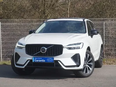 Begagnad Volvo XC60 Plus 197 HK (144 kW) 2022 Vit SUV