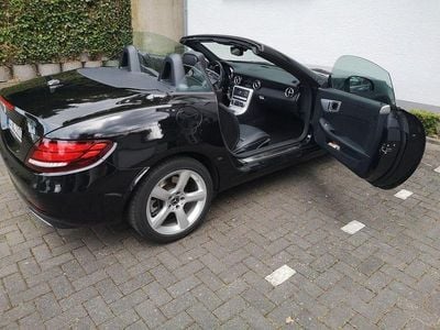 Gebraucht Mercedes SLC200 184 PS (135 kW) 2020 Schwarz Cabrio