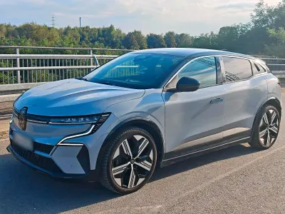 Gebraucht Renault Megane E-Tech Iconic 161 kW (220 PS) 2022 Grau SUV