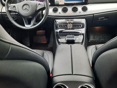 Gebraucht Mercedes E220 194 PS (142 kW) 2017 Silber Kombi