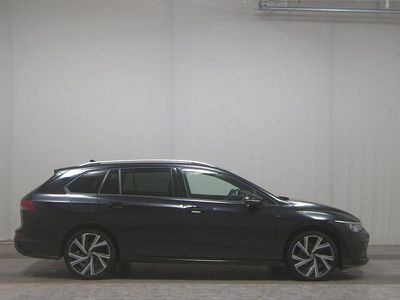 Second-hand VW Golf VIII Sound 190 CP (139 kW) 2022 Negru Break