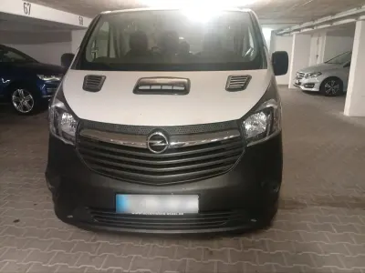 Gebraucht Opel Vivaro 140 PS (102 kW) 2017 Weiß Van / Kleinbus