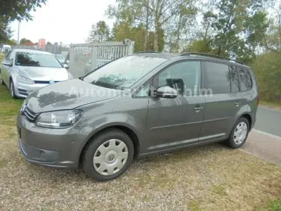 Gebraucht VW Touran Comfortline 105 PS (77 kW) 2013 Grau Van / Kleinbus