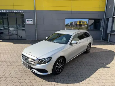 Gebraucht Mercedes E220 194 PS (142 kW) 2019 Silber Limousine