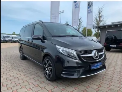Gebraucht Mercedes V300 Avantgarde Edition 239 PS (175 kW) 2019 Schwarz Van / Kleinbus