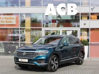 Gebraucht VW Touareg 286 PS (210 kW) 2019 Aquamarinblau metallic (metallic) SUV