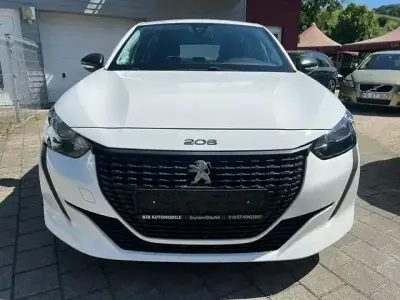 Gebraucht Peugeot 208 75 PS (55 kW) 2020 Weiß Kleinwagen
