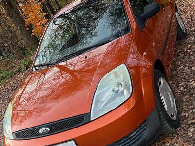 Orange Gebraucht 2004 Ford Fiesta Limousine | 2.199 € (Fairer Preis)