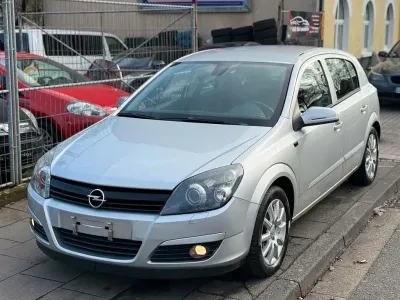 Gebraucht Opel Astra Sport 105 PS (77 kW) 2004 Silber Limousine