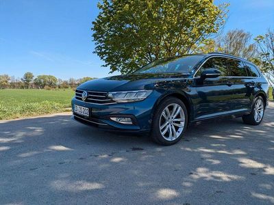 Usata VW Passat Business 150 CV (110 kW) 2019 Blu Station wagon