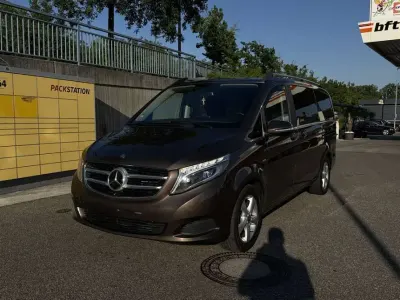 Gebraucht Mercedes V250 Avantgarde Edition 190 PS (139 kW) 2016 Braun Van / Kleinbus