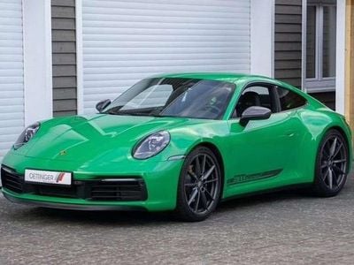 Gebraucht Porsche 911 Carrera 385 PS (283 kW) 2023 Pythongrün Coupé