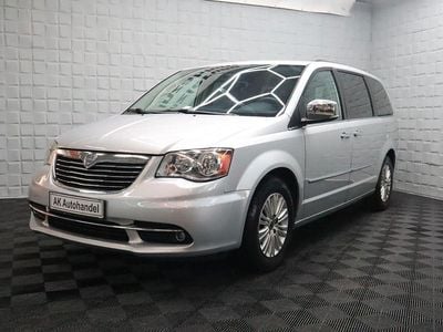 Gebraucht Lancia Voyager Gold 283 PS (208 kW) 2012 Gold Van / Kleinbus