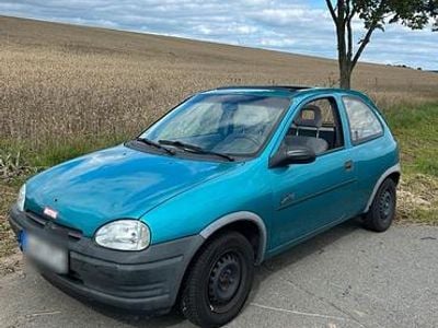 Second-hand Opel Corsa 60 CP (44 kW) 1994 Verde Hatchback