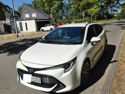 Gebraucht Toyota Corolla Team 184 PS (135 kW) 2021 Weiß Limousine