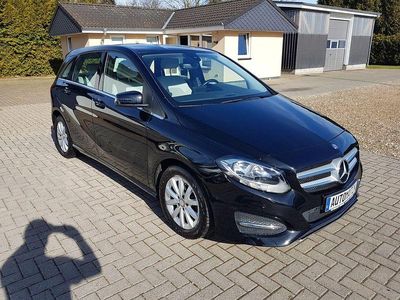 Gebraucht Mercedes B180 Style 122 PS (89 kW) 2015 Schwarz Van / Kleinbus