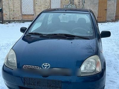 Blau Gebraucht 2001 Toyota Yaris Kleinwagen | 599 € (Superpreis)