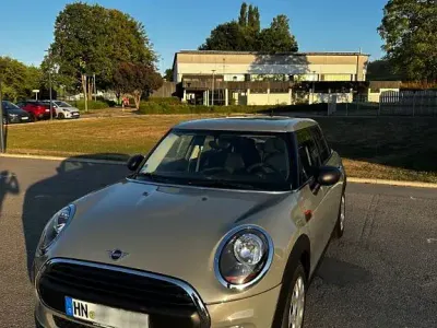 Gebraucht Mini ONE 102 PS (75 kW) 2019 Grau Kleinwagen