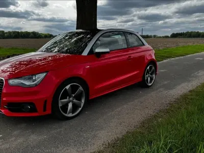 Gebraucht Audi A1 Ambition 90 PS (66 kW) 2012 Rot Kleinwagen