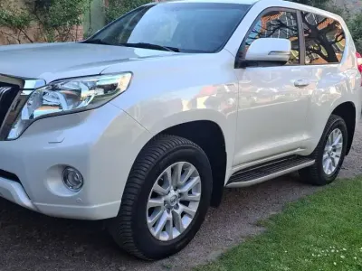 Gebraucht Toyota Land Cruiser 177 PS (130 kW) 2016 Weiß SUV