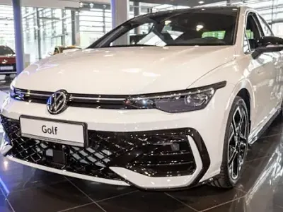 Neu VW Golf VIII R-line 150 PS (110 kW) 2026 Weiß Limousine