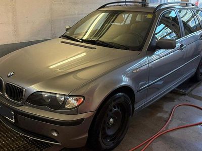 Gebraucht BMW 320 170 PS (125 kW) 2005 Silber Kombi