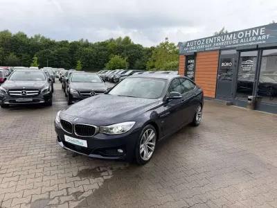 Gebraucht BMW 330 258 PS (189 kW) 2015 Imperialblau Limousine
