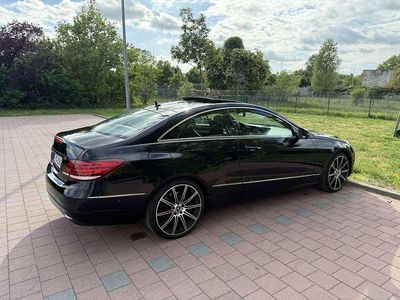 Mercedes E200