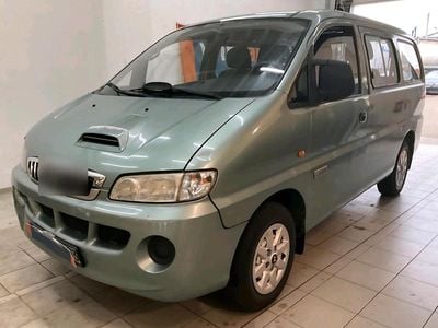Hyundai H-1