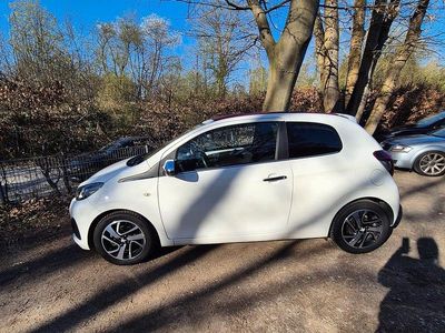 Usata Peugeot 108 Active 82 CV (60 kW) 2014 Bianco Utilitaria