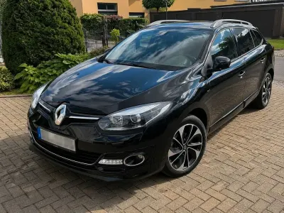 Gebraucht Renault Mégane III Bose Edition 110 PS (80 kW) 2014 Schwarz Limousine