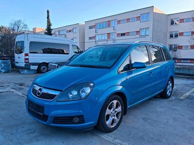 Usata Opel Zafira 150 CV (110 kW) 2005 Blu Monovolume