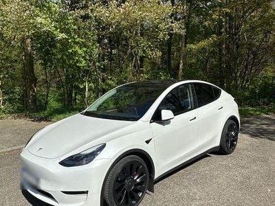 Second-hand Tesla Model Y Performance 392 kW (534 CP) 2022 Alb SUV