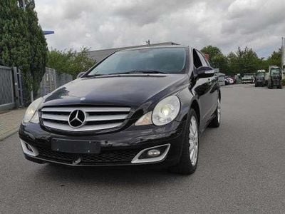 Second-hand Mercedes R350 272 CP (200 kW) 2006 Negru Monovolum