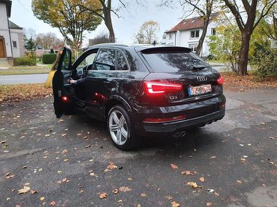 Schwarz Gebraucht 2016 Audi Q3 Sport SUV | 18.000 € (Etwas zu teuer)