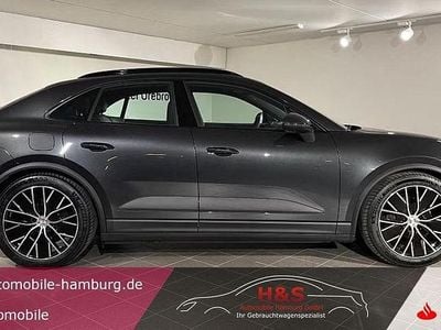 Vulkangrau Gebraucht 2024 Porsche Macan 4 Electric Sport SUV | 81.900 € (Fairer Preis)