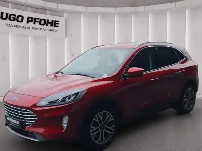 Gebraucht Ford Kuga Titanium 243 PS (178 kW) 2020 Rot SUV