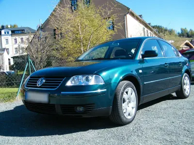 Second-hand VW Passat Highline 130 CP (95 kW) 2001 Verde Berlinǎ