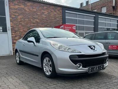 Gebraucht Peugeot 207 CC Filou 120 PS (88 kW) 2007 Silber Cabrio