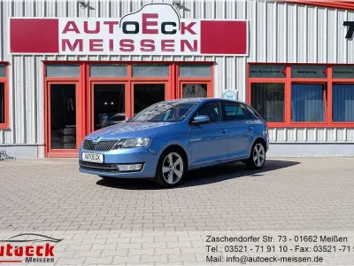 Usata Skoda Rapid Drive 122 CV (89 kW) 2015 Blu Utilitaria