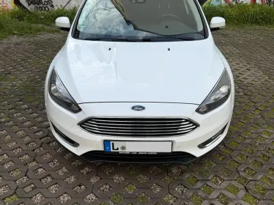 Gebraucht Ford Focus Titanium 125 PS (91 kW) 2018 Weiß Kombi