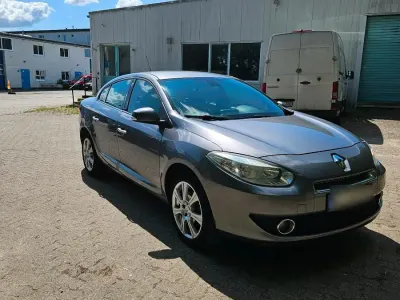 Gebraucht Renault Fluence 143 PS (105 kW) 2011 Limousine