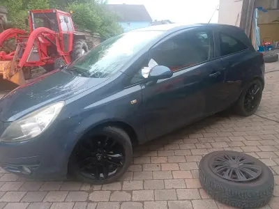 Gebraucht Opel Corsa 80 PS (58 kW) 2010 Grau Kleinwagen