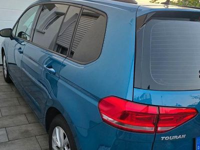 Blau Gebraucht 2016 VW Touran Comfortline Van / Kleinbus | 13.250 €