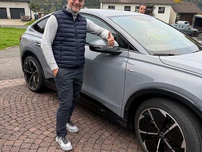 Grau Gebraucht 2022 Audi Q4 Sportback e-tron S-Line SUV | 37.000 € (Fairer Preis)