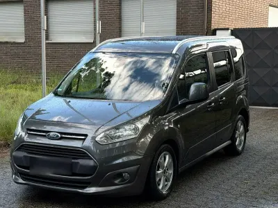 Gebraucht Ford Tourneo Connect Titanium 120 PS (88 kW) 2015 Grau Van / Kleinbus